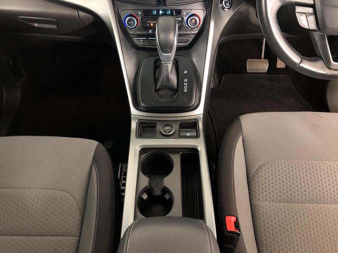 Photo '18' of Ford Escape