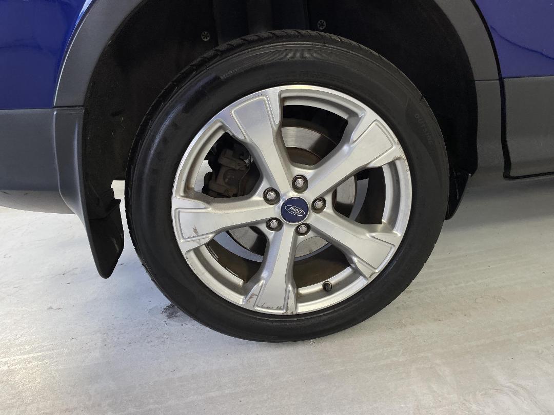 Photo '12' of Ford Escape