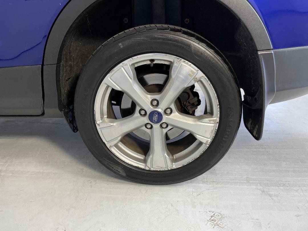 Photo '11' of Ford Escape