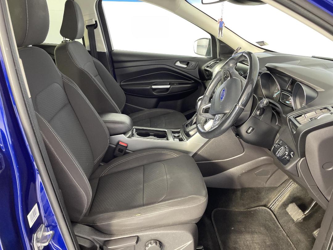 Photo '16' of Ford Escape