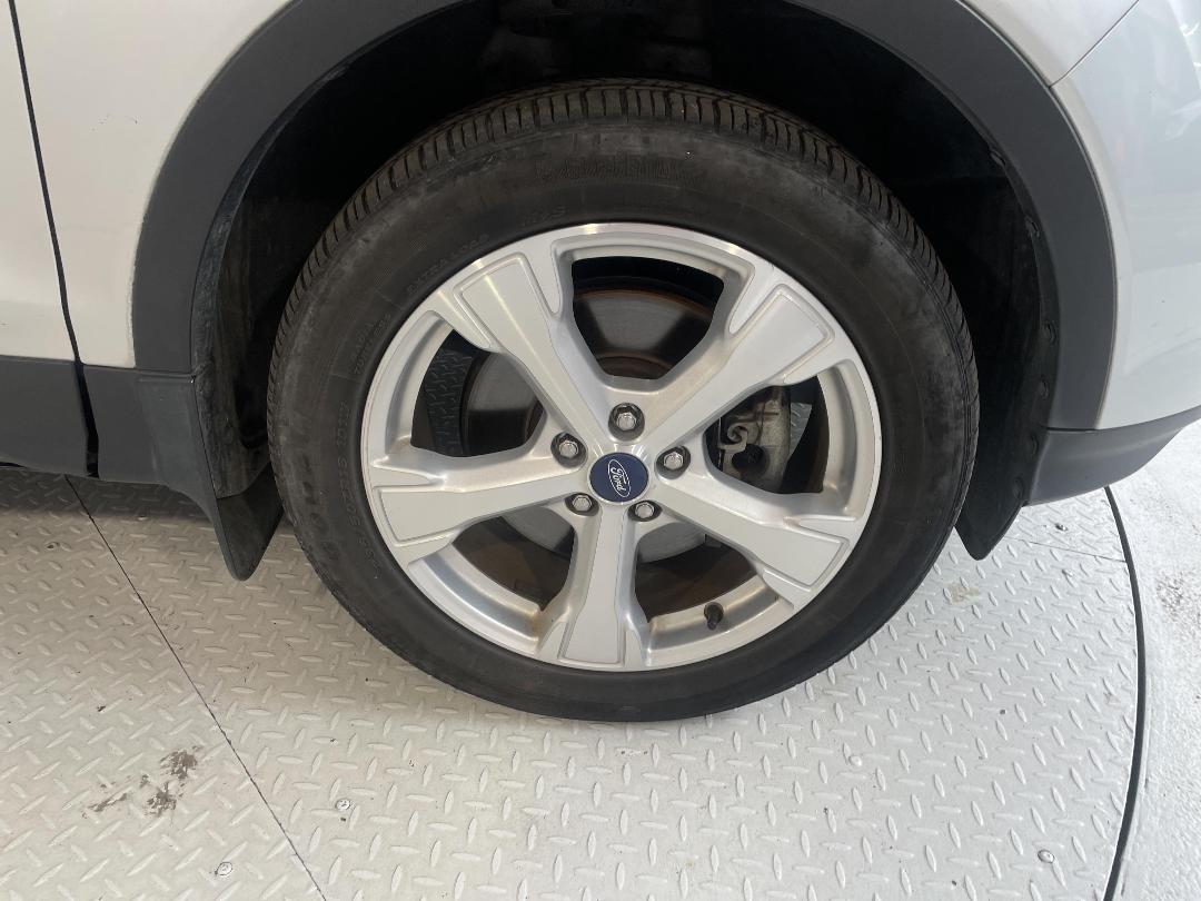 Photo '9' of Ford Escape