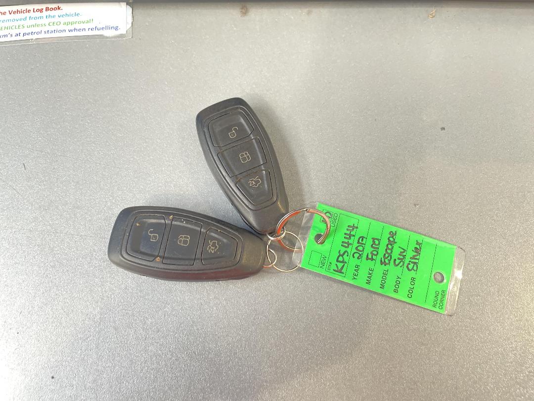 Photo '22' of Ford Escape