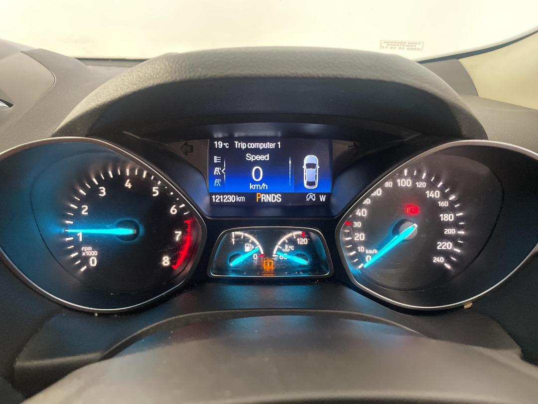 Photo '21' of Ford Escape