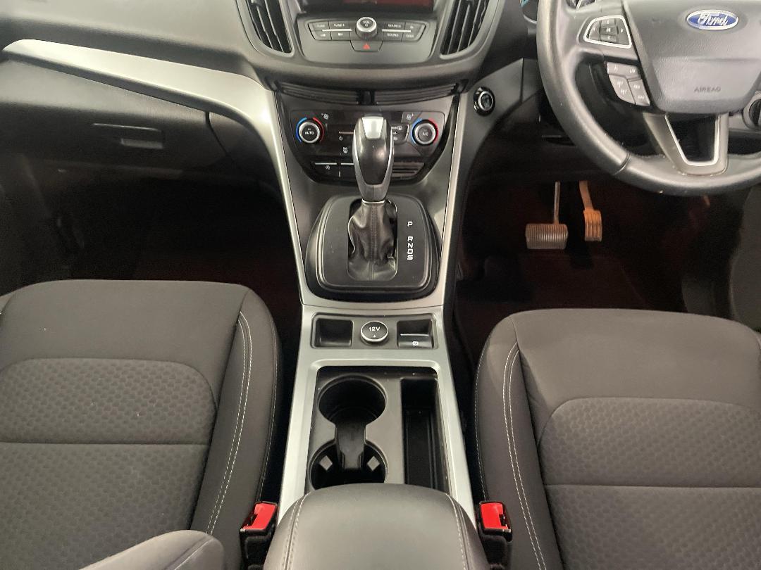 Photo '18' of Ford Escape