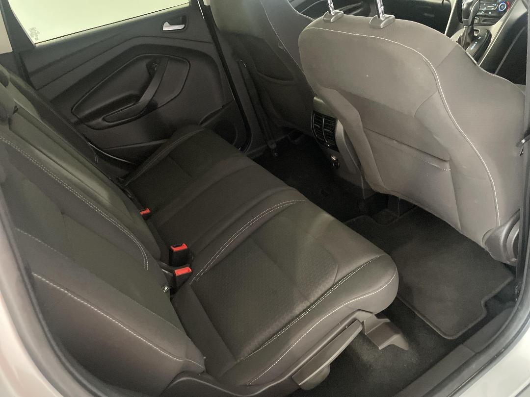 Photo '20' of Ford Escape