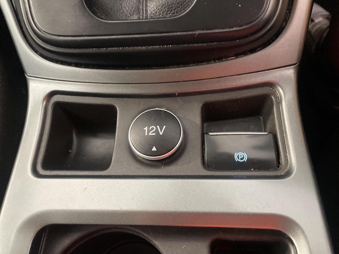 Photo '30' of Ford Escape