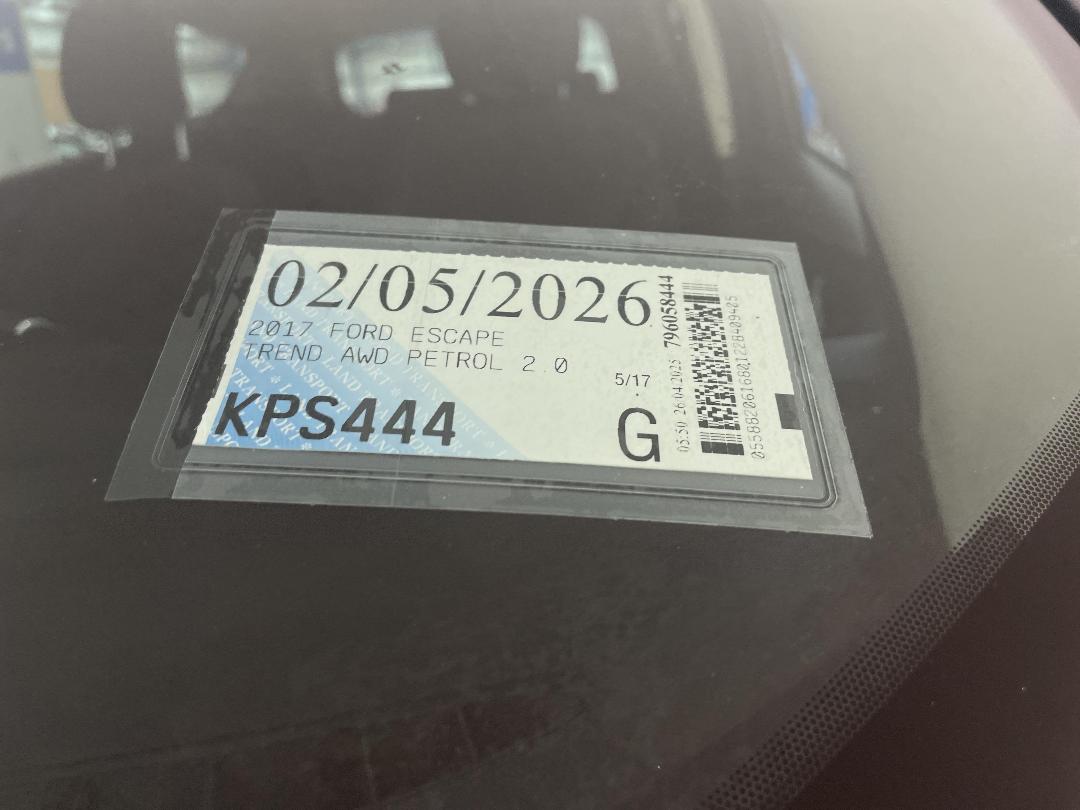 Photo '33' of Ford Escape