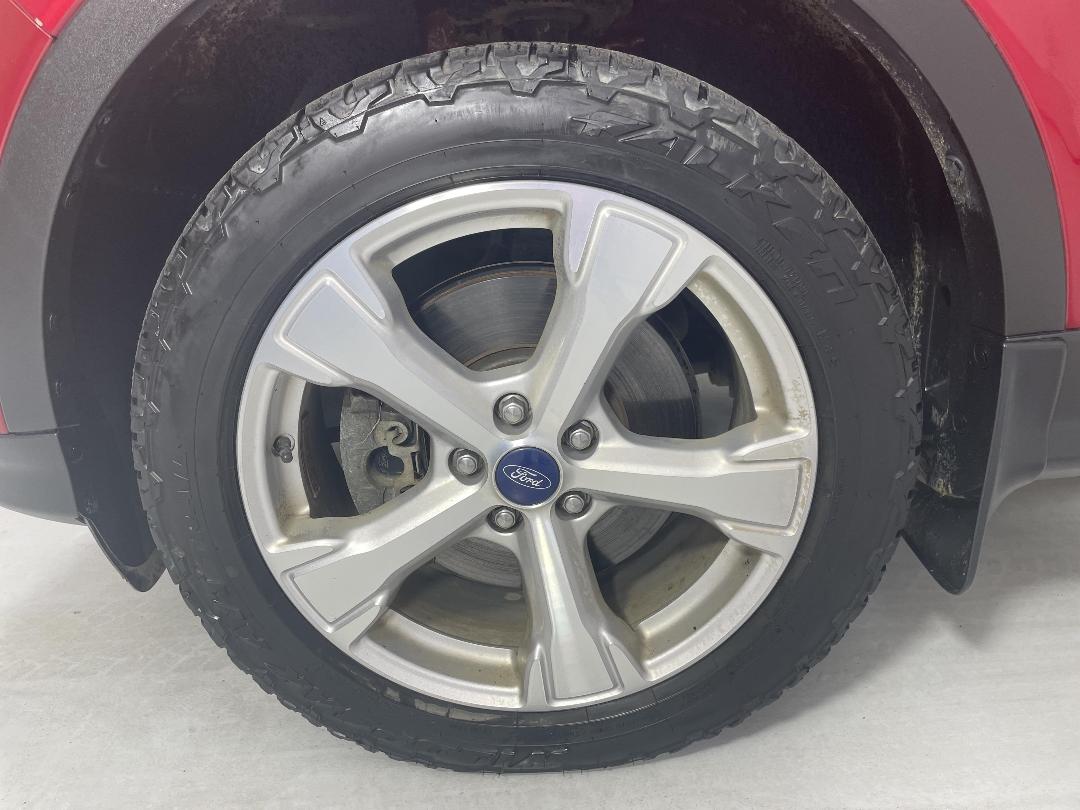 Photo '10' of Ford Escape