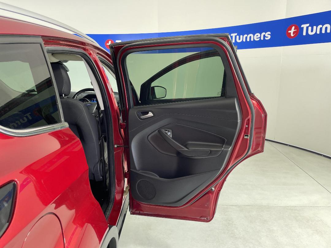 Photo '19' of Ford Escape