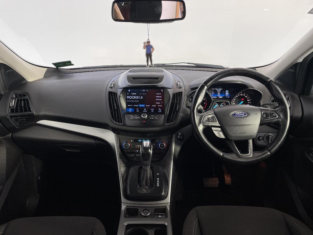 Photo '17' of Ford Escape