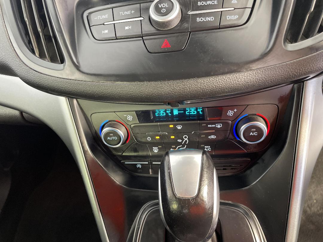 Photo '25' of Ford Escape