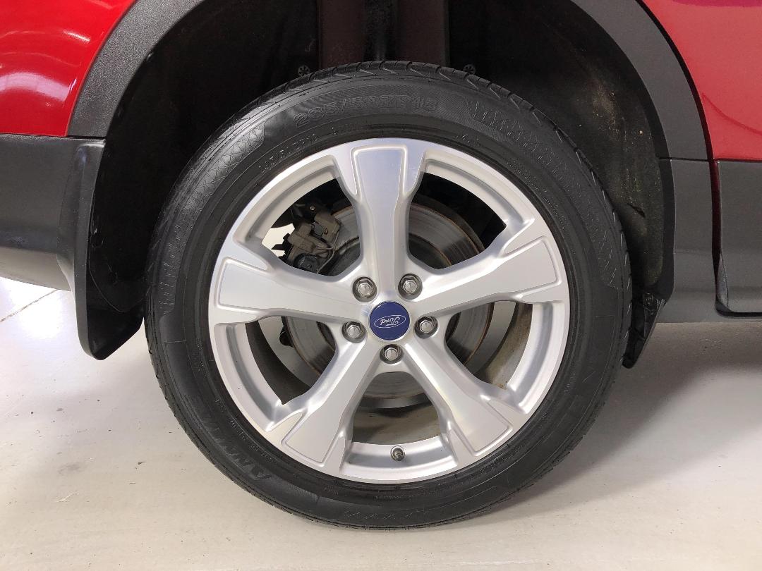 Photo '12' of Ford Escape