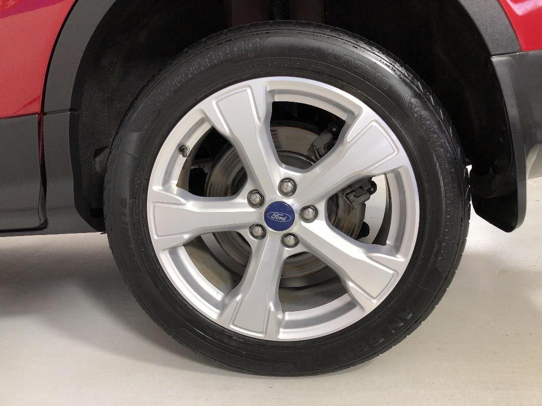 Photo '11' of Ford Escape