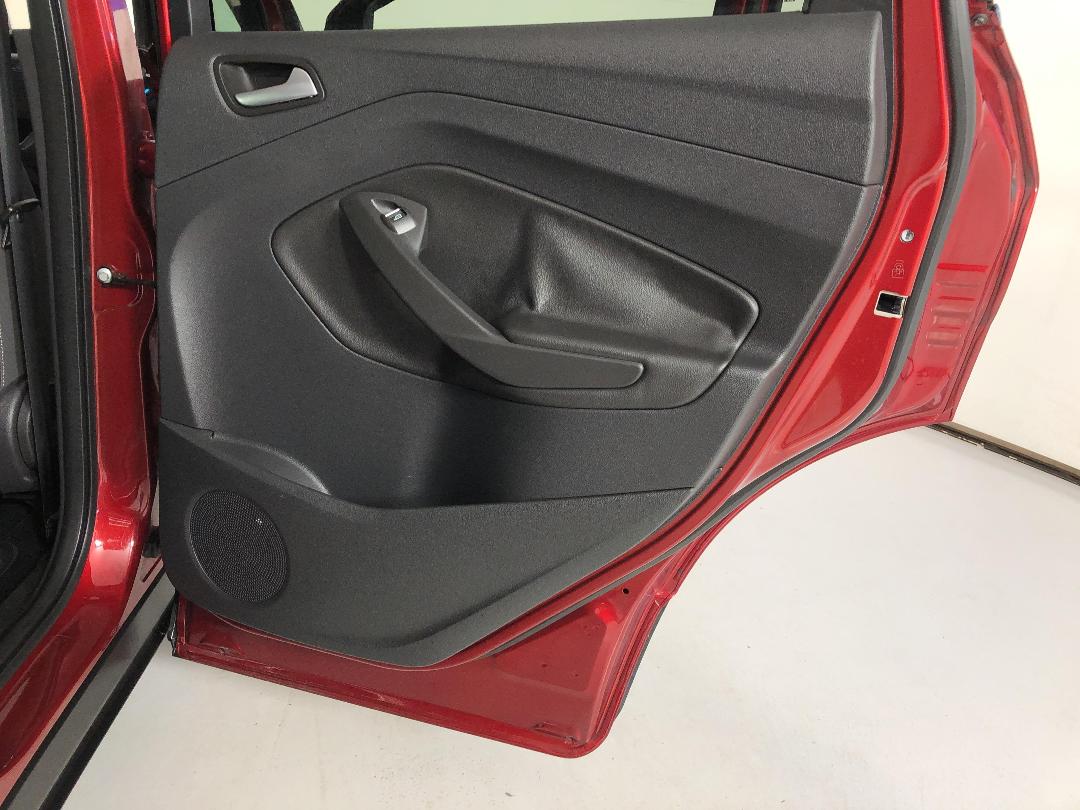 Photo '19' of Ford Escape