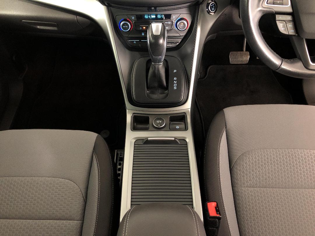 Photo '18' of Ford Escape