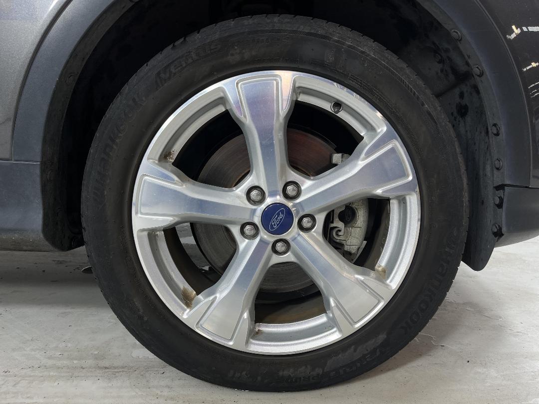 Photo '9' of Ford Escape