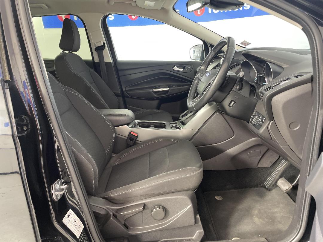 Photo '16' of Ford Escape