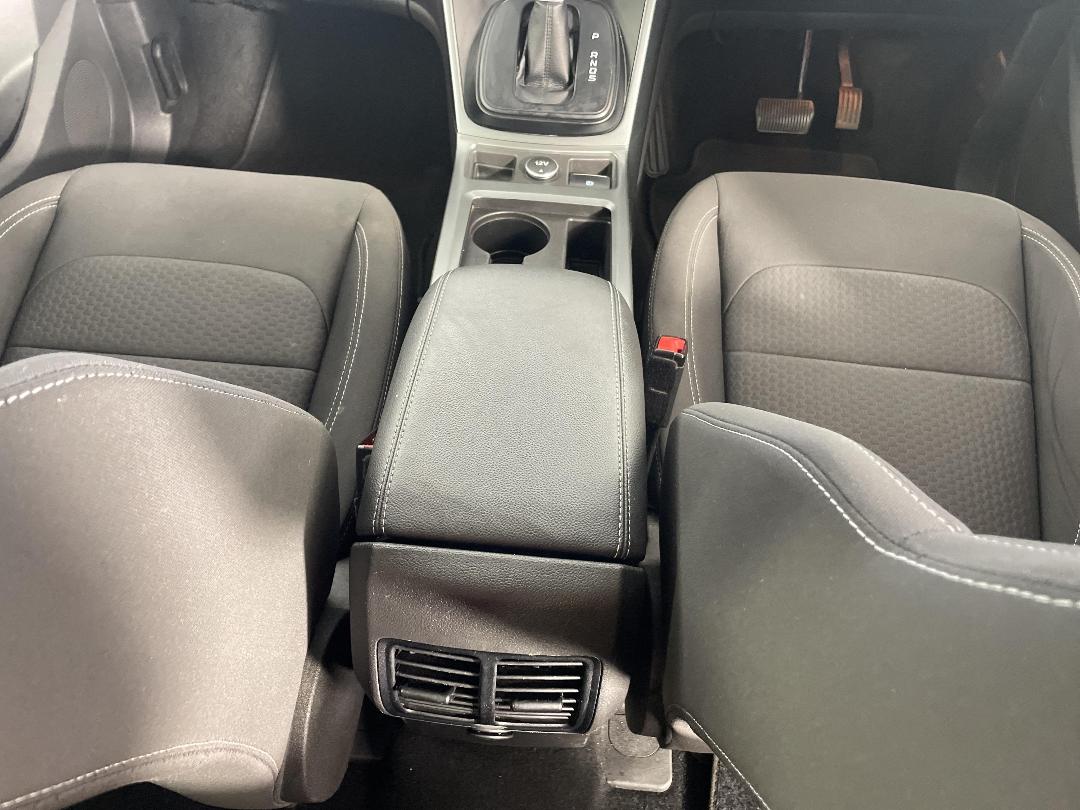 Photo '18' of Ford Escape