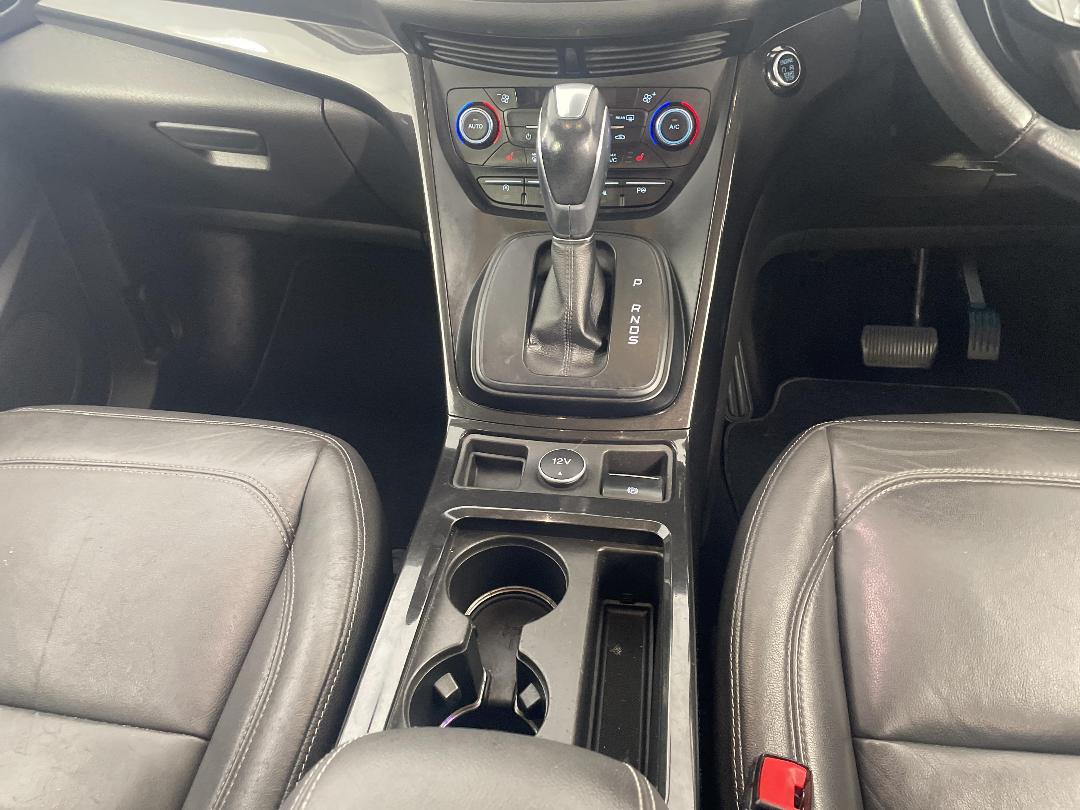 Photo '18' of Ford Escape