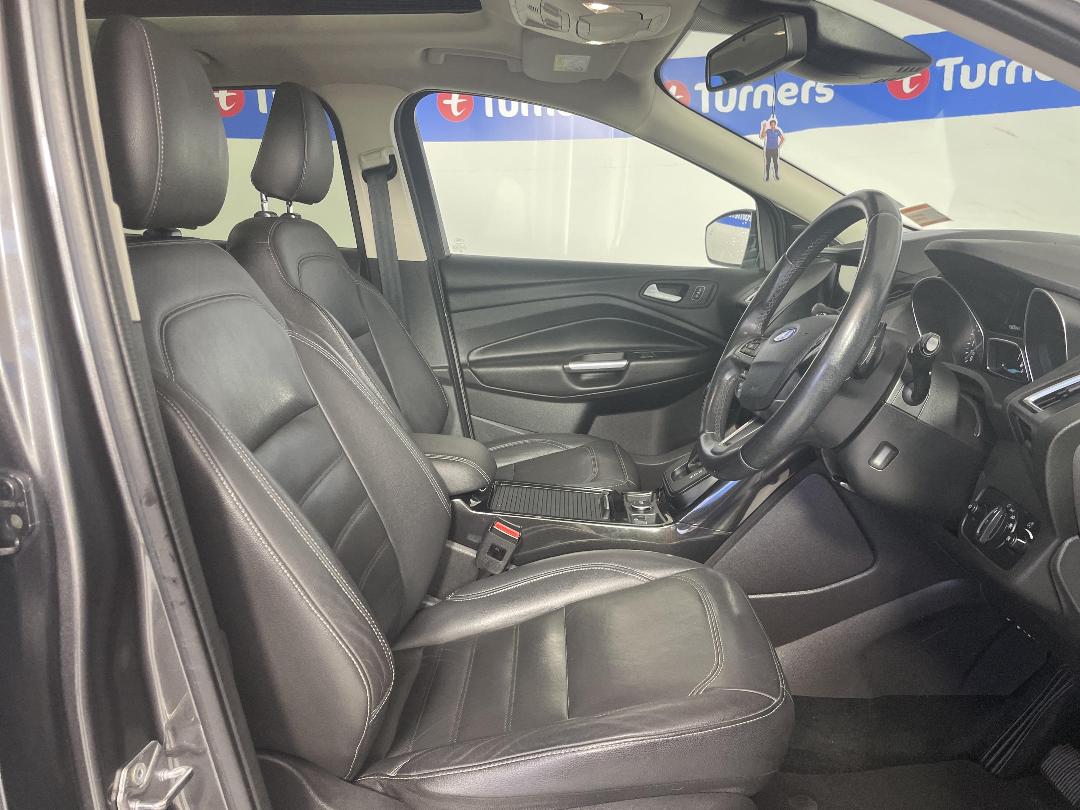 Photo '16' of Ford Escape