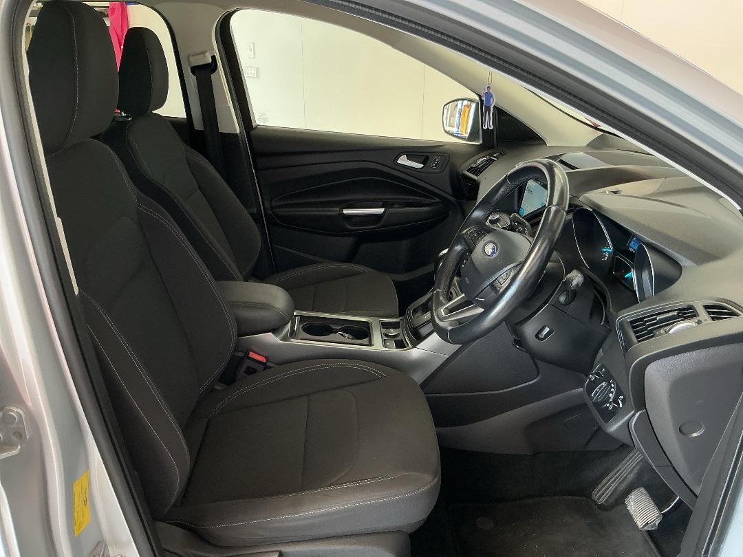 Photo '16' of Ford Escape Photo '16' of Ford Escape