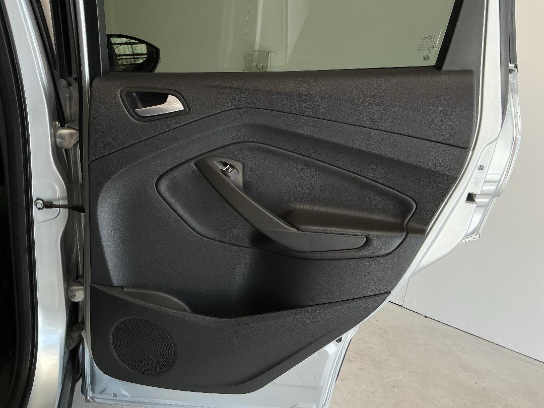 Photo '19' of Ford Escape Photo '19' of Ford Escape