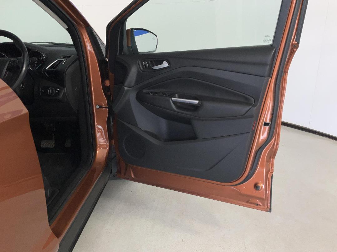 Photo '15' of Ford Escape Photo '15' of Ford Escape