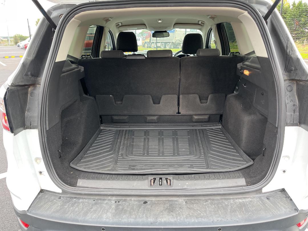 Photo '12' of Ford Escape Trend FWD Petrol