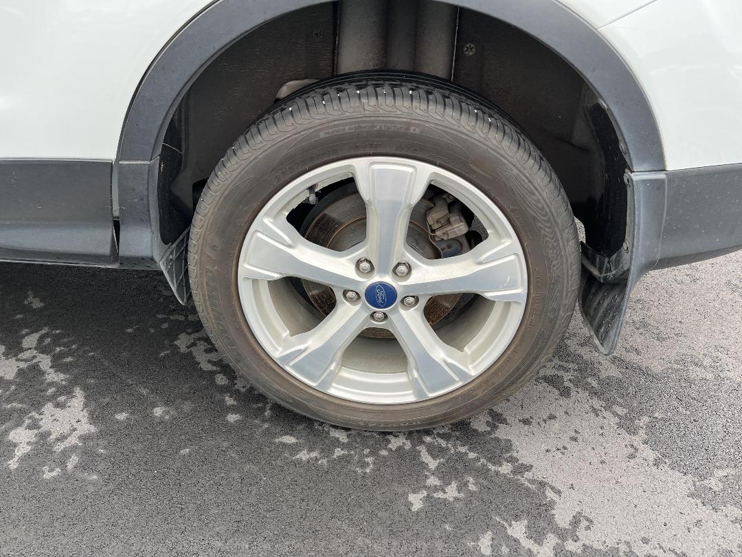 Photo '11' of Ford Escape Trend FWD Petrol