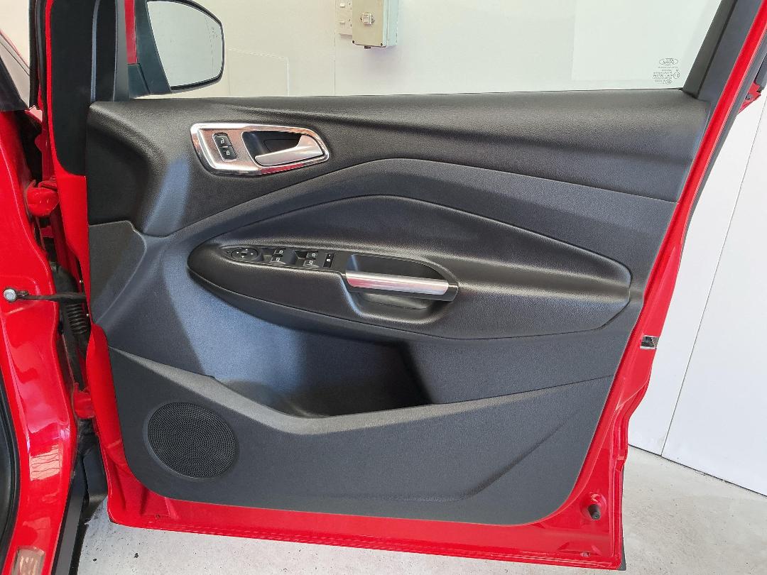 Photo '15' of Ford Escape Photo '15' of Ford Escape