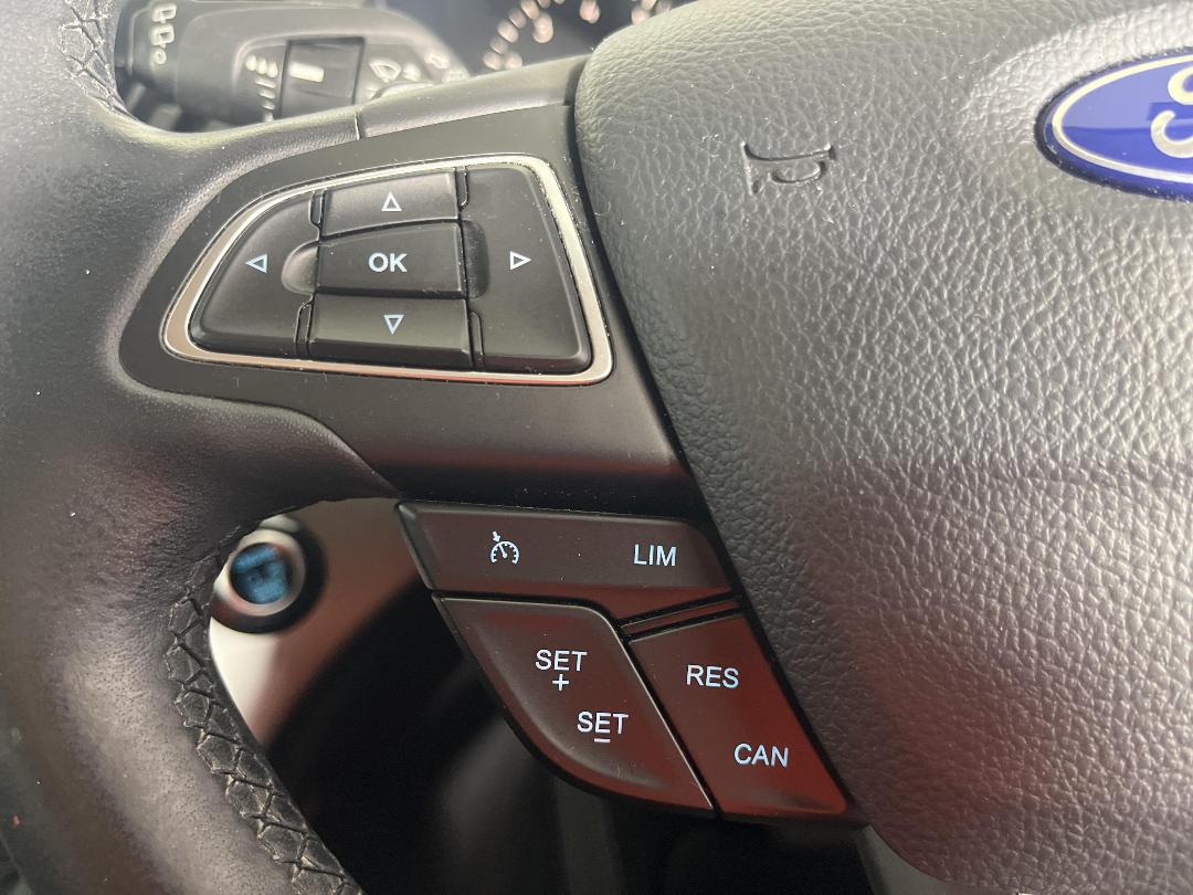 Photo '26' of Ford Escape Photo '26' of Ford Escape