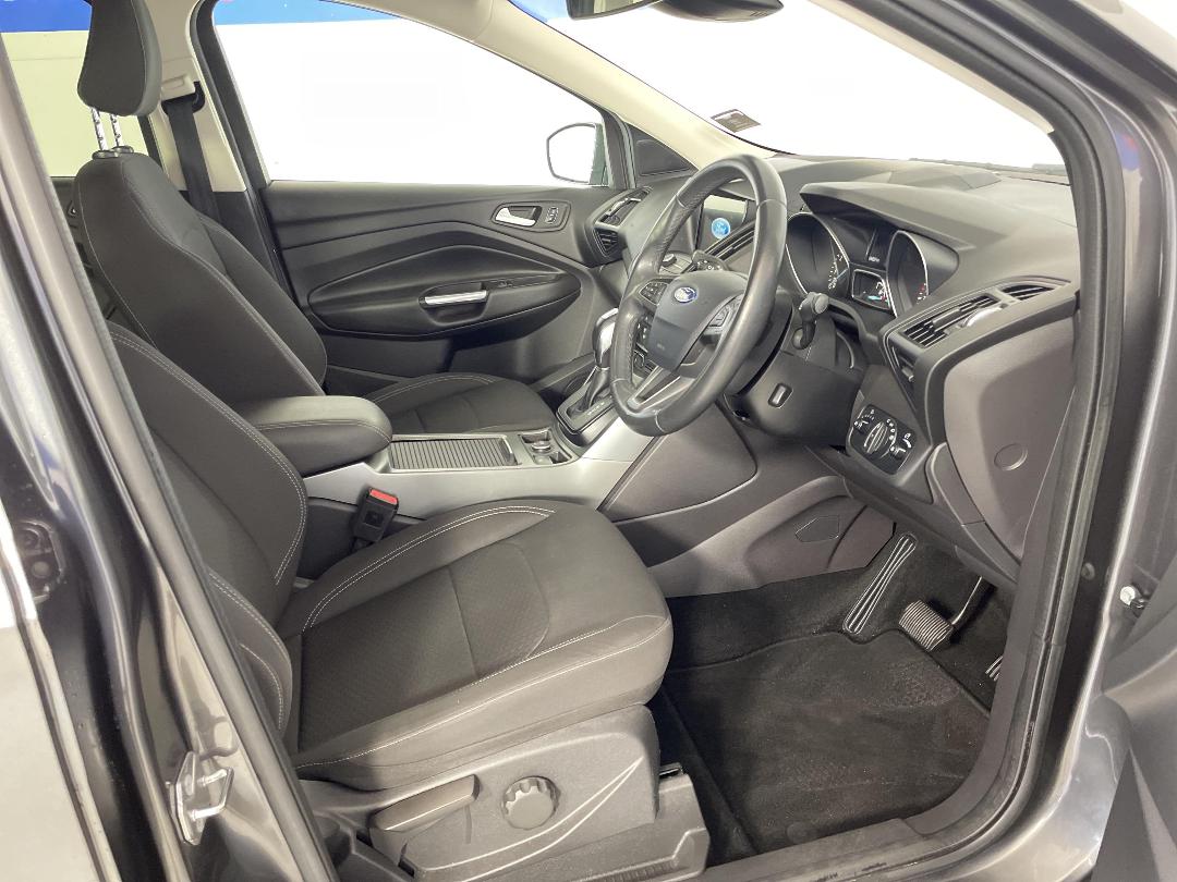 Photo '16' of Ford Escape Photo '16' of Ford Escape