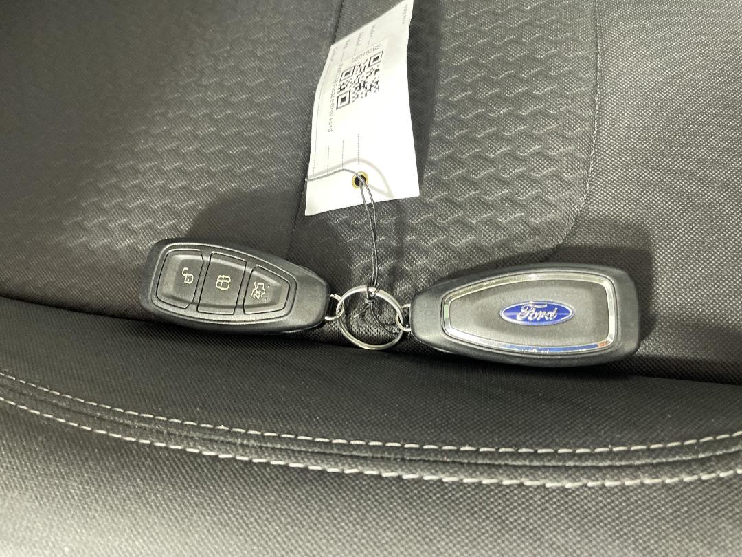 Photo '22' of Ford Escape Photo '22' of Ford Escape