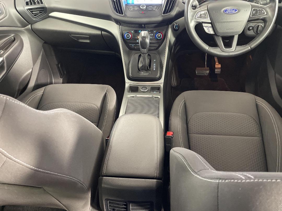 Photo '18' of Ford Escape Photo '18' of Ford Escape