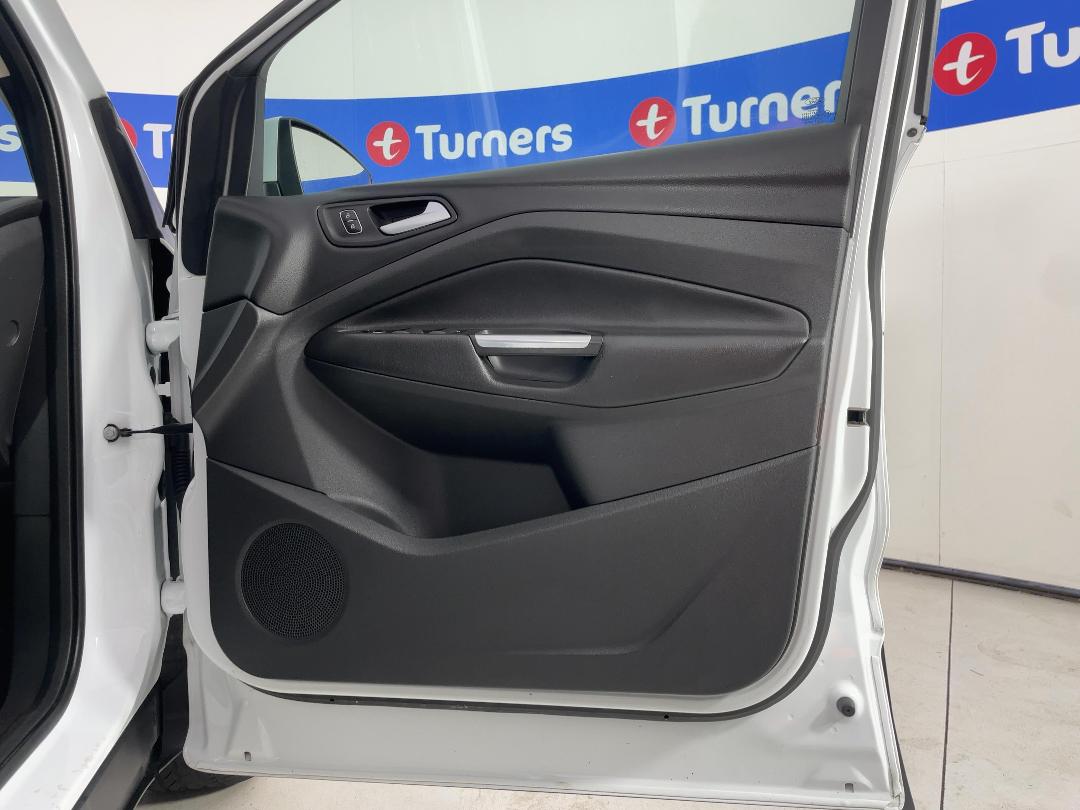 Photo '15' of Ford Escape