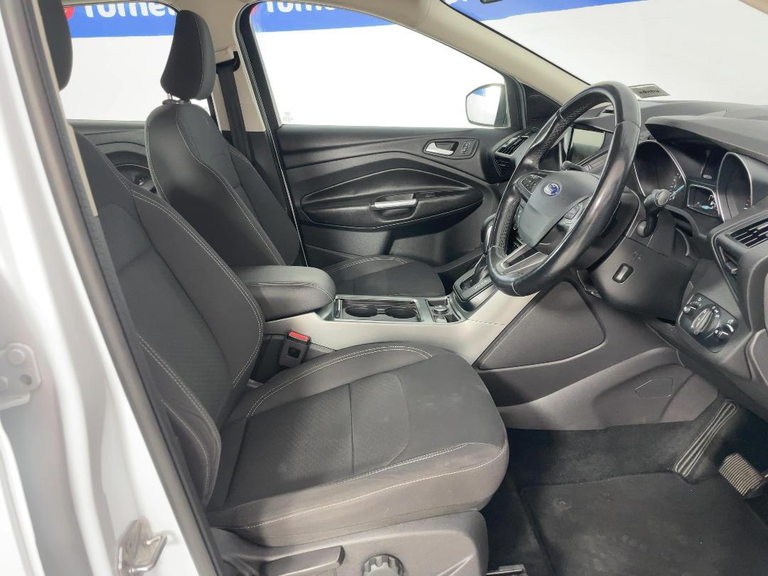 Photo '16' of Ford Escape