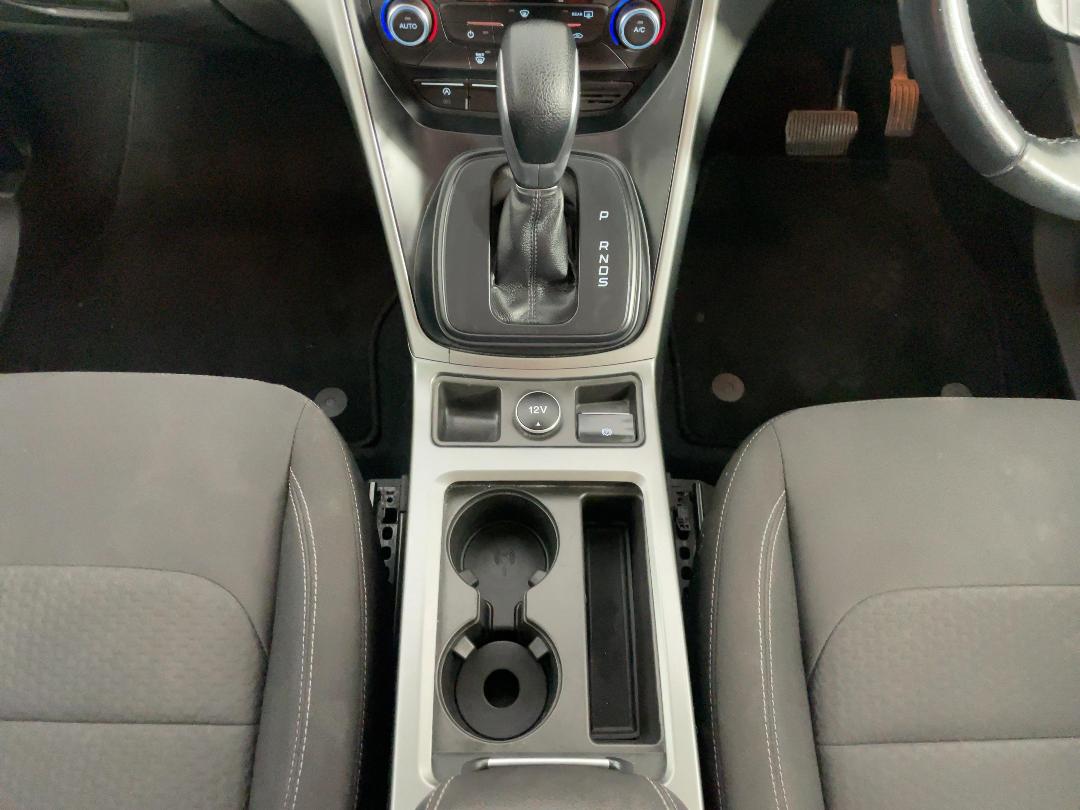 Photo '18' of Ford Escape