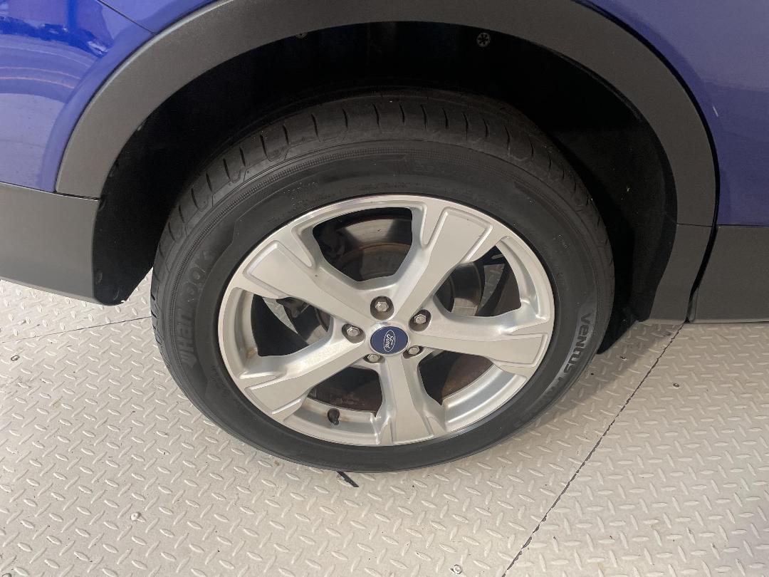 Photo '12' of Ford Escape