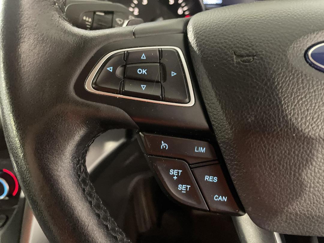 Photo '27' of Ford Escape