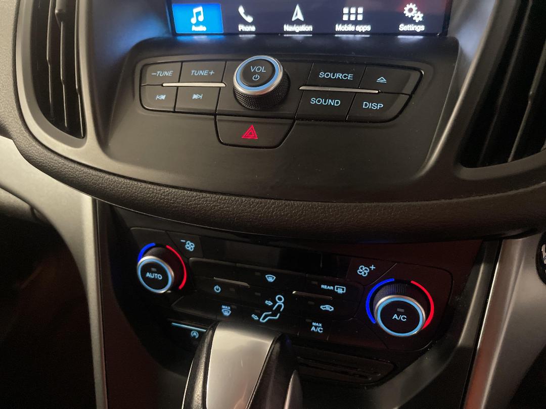 Photo '31' of Ford Escape