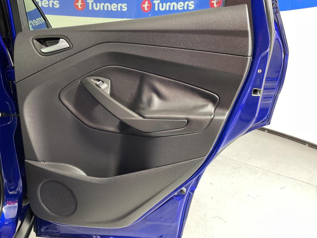 Photo '19' of Ford Escape