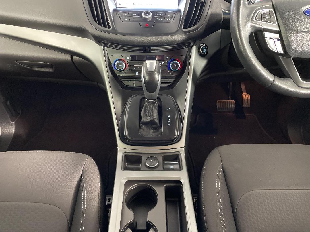 Photo '18' of Ford Escape