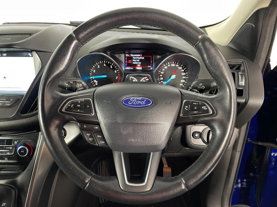 Photo '29' of Ford Escape