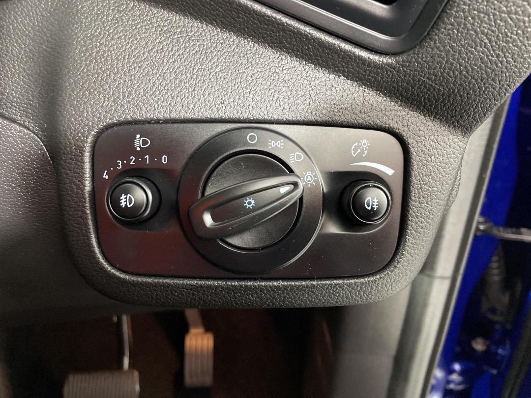 Photo '30' of Ford Escape