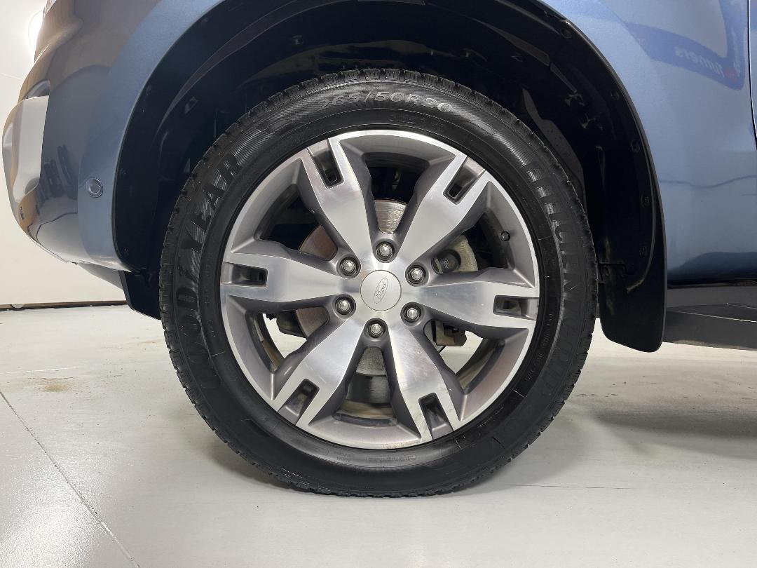 Photo '10' of Ford Everest Photo '10' of Ford Everest