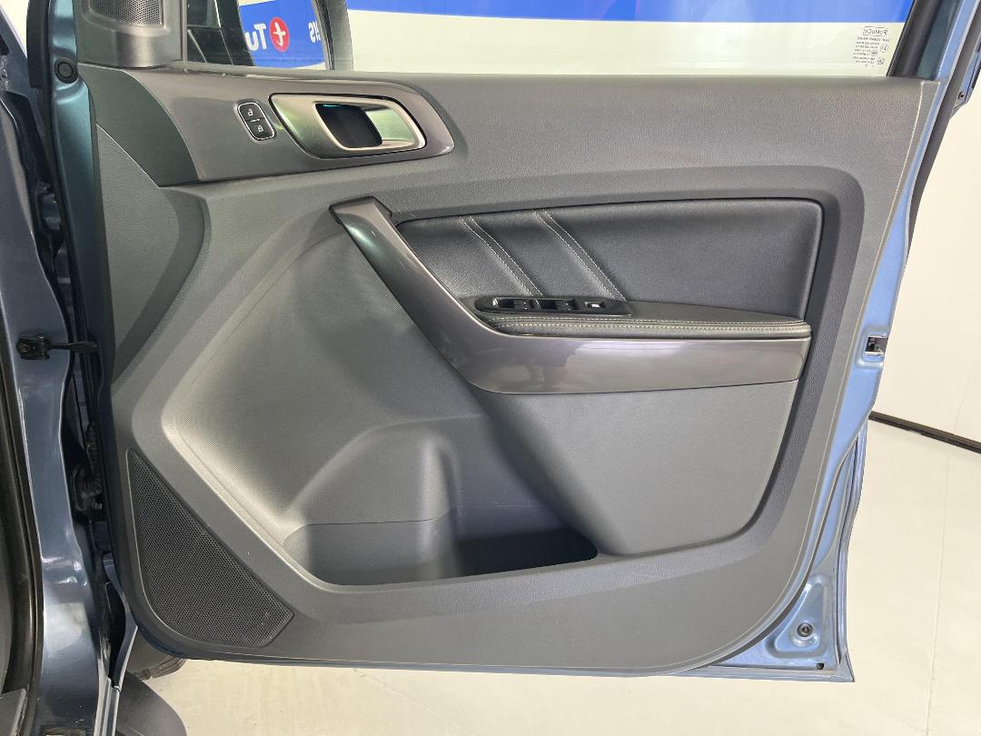 Photo '15' of Ford Everest Photo '15' of Ford Everest