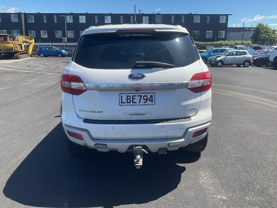 Photo '3' of Ford Everest Titanium