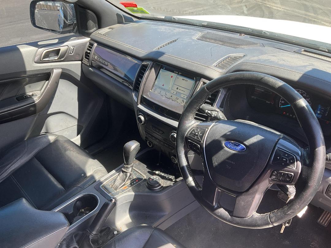 Photo '10' of Ford Everest Titanium