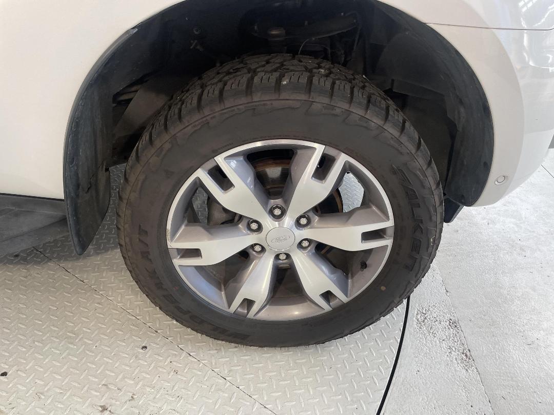 Photo '9' of Ford Everest