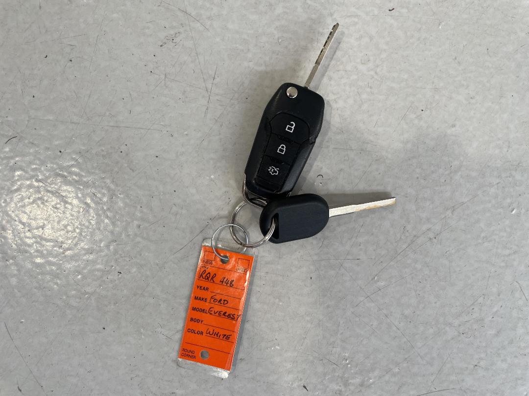 Photo '22' of Ford Everest